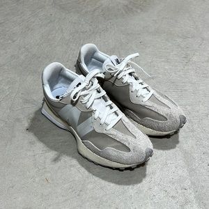 New Balance 327 (WS327EC), Women’s Size 8.5, Grey and white